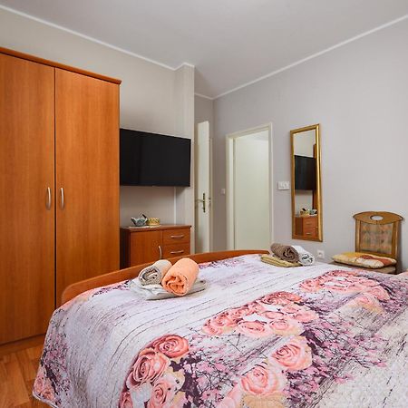 Appartamento House Alma Porec Esterno foto