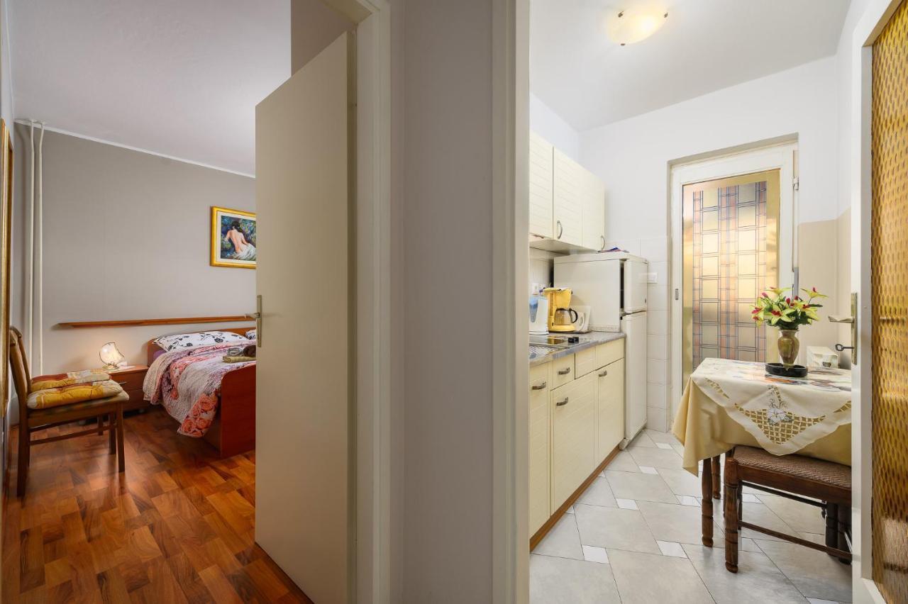 Appartamento House Alma Porec Esterno foto