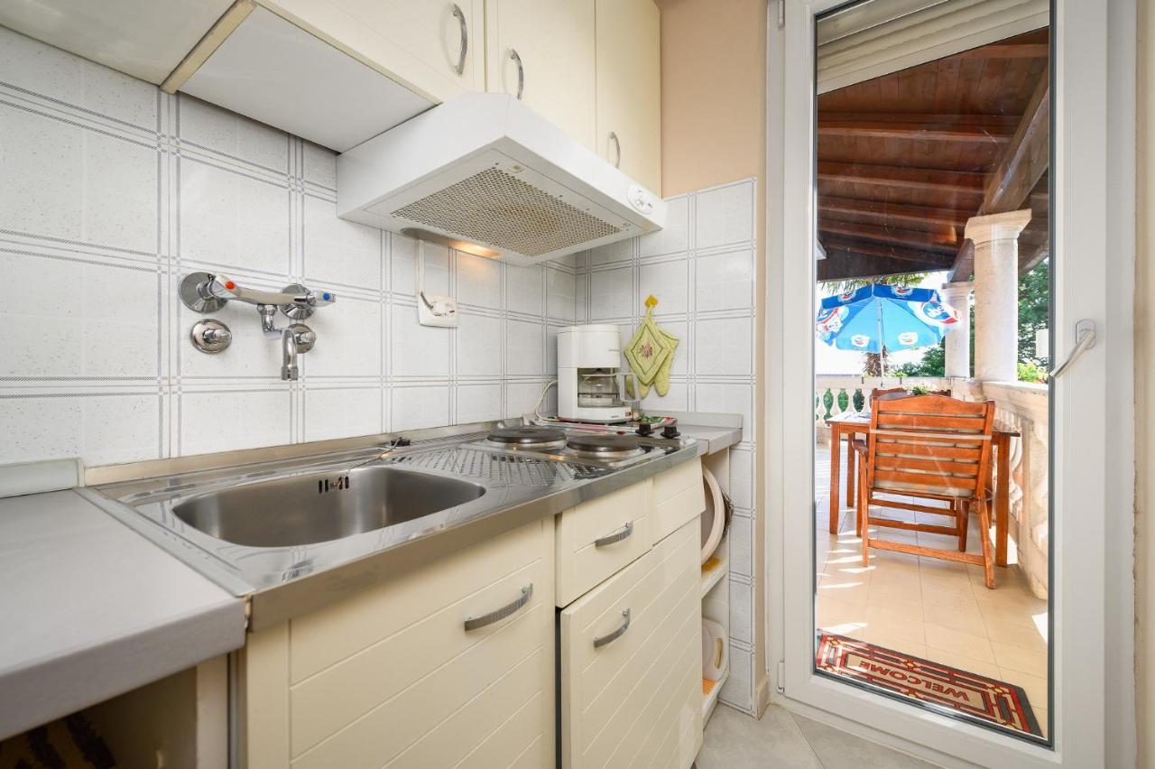 Appartamento House Alma Porec Esterno foto
