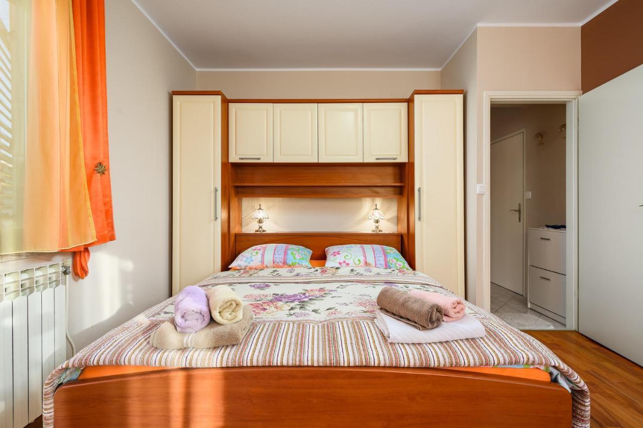 Appartamento House Alma Porec Esterno foto