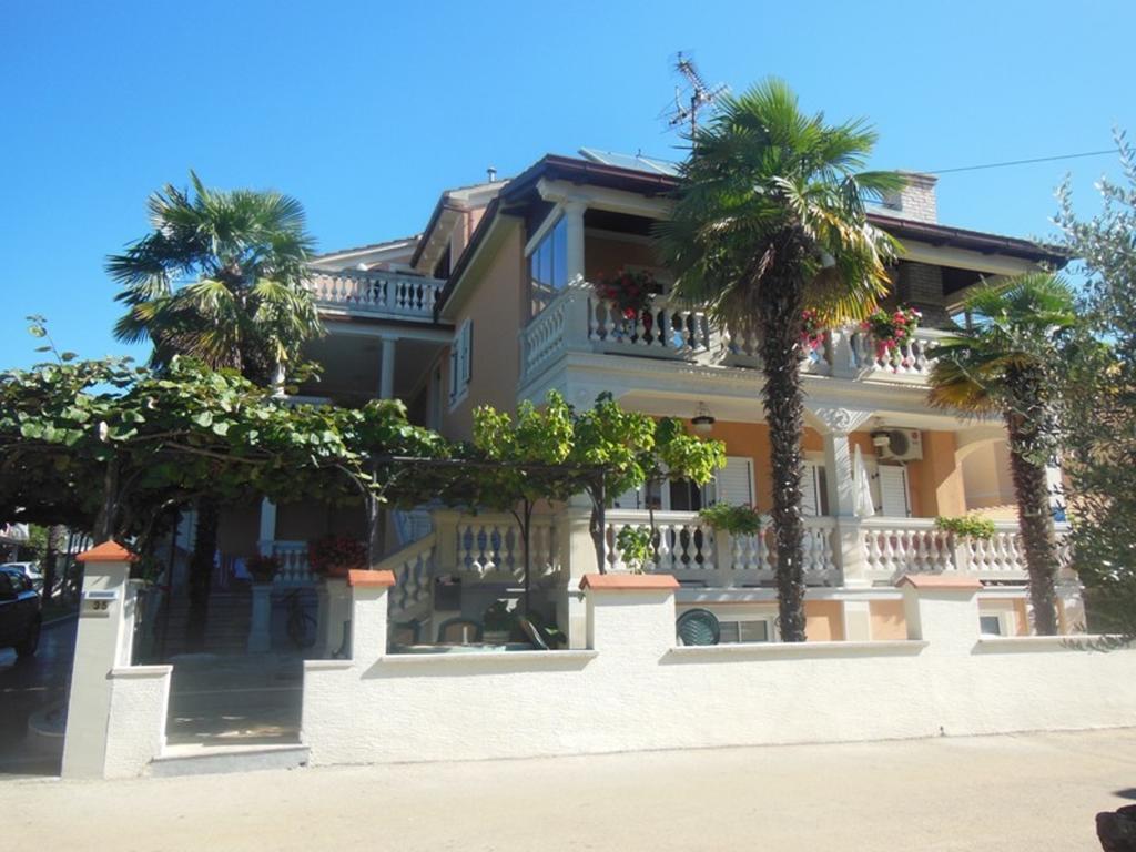 Appartamento House Alma Porec Esterno foto